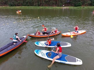 Uczniowie na obozie letnim zorganizowanym przez UKS