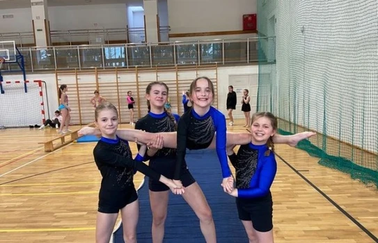 Mini układ gimnastyczny