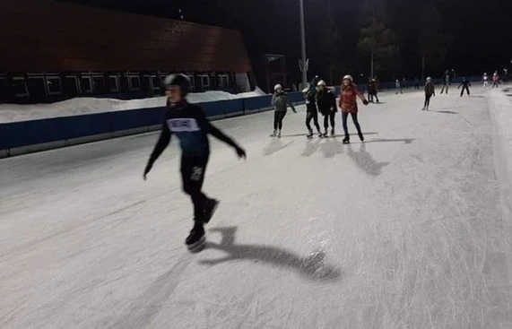 Na lodowisku - podczas obozu zimowego